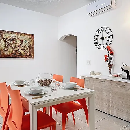 Spacious 3br In Historic Birgu, Ac & Wifi Lejlighed